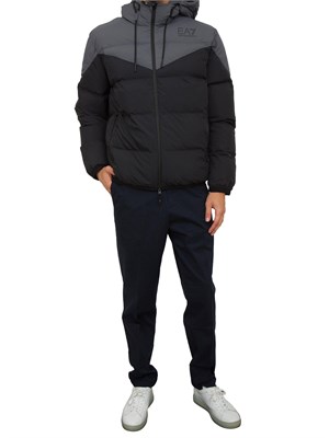 GIUBBINO EA7 EMPORIO ARMANI NERO in UOMO