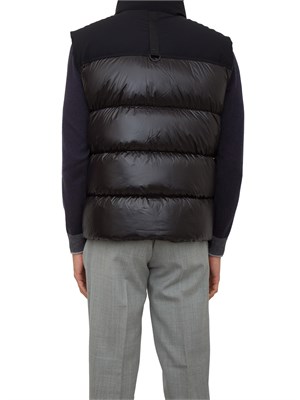 GILET MOOSE KNUCKLES NERO in UOMO