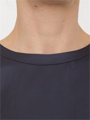 Blusa Nenette raso blu maniche scese in DONNA