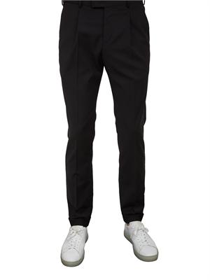 Pantaloni uomo PT Torino in gabardina di cotone nera con linea carrot in UOMO