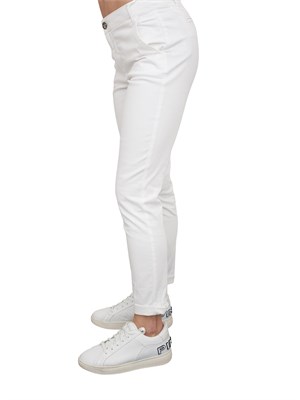 Pantalone chino in cotone Fracomina bianco in DONNA