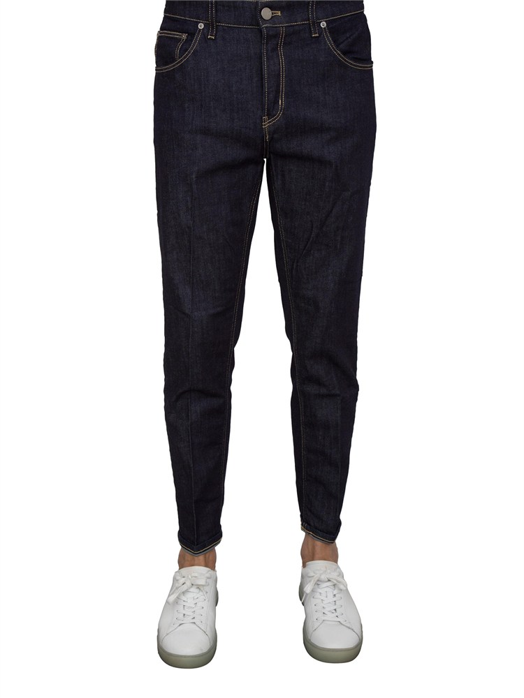 Jeans uomo PT Torino in denim scuro e linea carrot con piega stirata