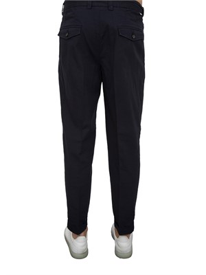 Pantalone chino blu Paolo Pecora con pinces e risvolto in UOMO