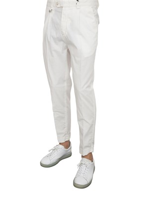Pantalone chino bianco Paolo Pecora con pinces e risvolto in UOMO