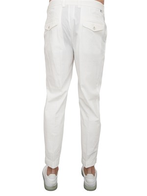 Pantalone chino bianco Paolo Pecora con pinces e risvolto in UOMO