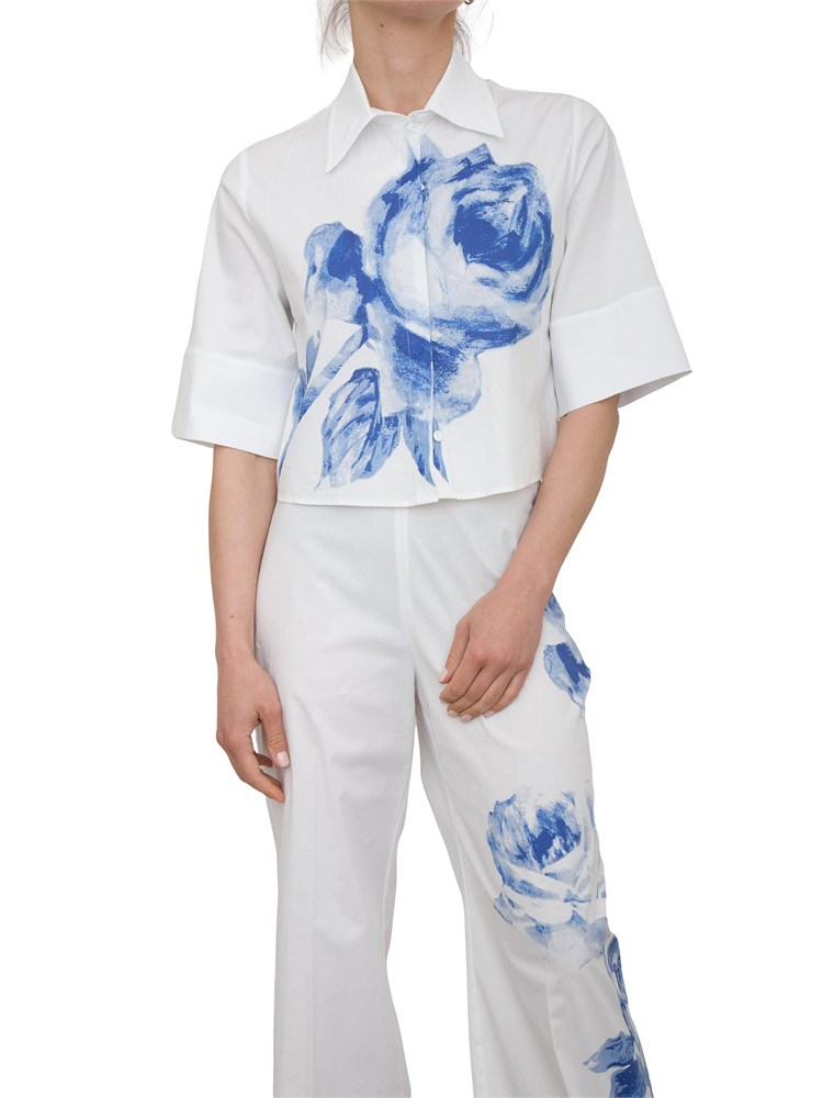 Camicia bianca boxy Blugirl con stampa rose blu in popeline