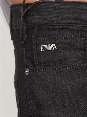 Jeans uomo slim fit Emporio Armani in denim nero effetto used in UOMO