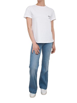 T-shirt bianca Liu Jo con applicazioni strass a taschina in DONNA