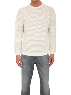 Maglione bianco Emporio Armani uomo con trama effetto micro traforato in UOMO
