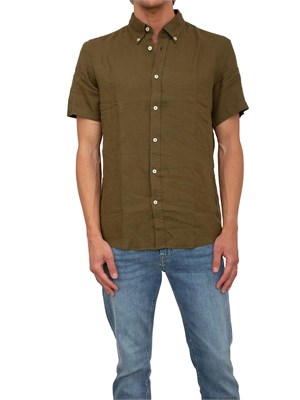 Camicia manica corta Boss uomo in lino verde militare e collo botton down in UOMO