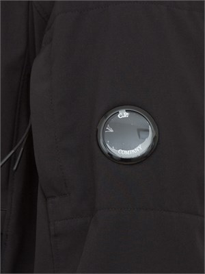 Giubbino nero C.P. Company full zip doppio cursore e cappuccio regolabile in UOMO