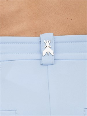 Shorts celesti Patrizia Pepe tessuto crêpe con pinces in DONNA