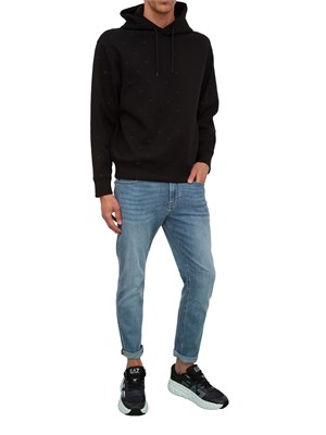 Felpa uomo Emporio Armani in jersey nero con ricamo logo micro aquile all-over in UOMO