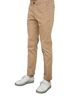 Pantalone chino Aiace Galassi in gabardina stretch beige in UOMO