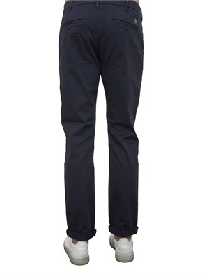 Pantalone chino Aiace Galassi in gabardina stretch blu in UOMO