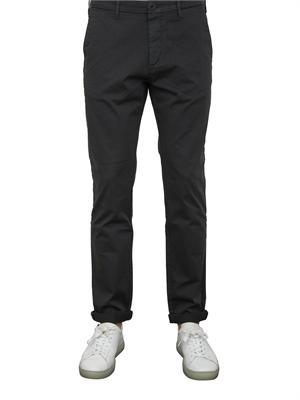 Pantalone chino Aiace Galassi in gabardina stretch
nero in UOMO