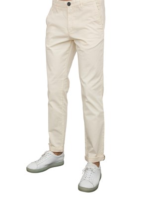 Pantalone chino Aiace Galassi in gabardina stretch avorio in UOMO