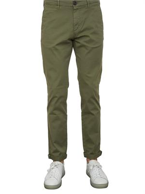 Pantalone chino Aiace Galassi in gabardina stretch verde in UOMO