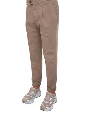 Pantalone uomo chino Peserico in gabardina di cotone stretch beige in UOMO
