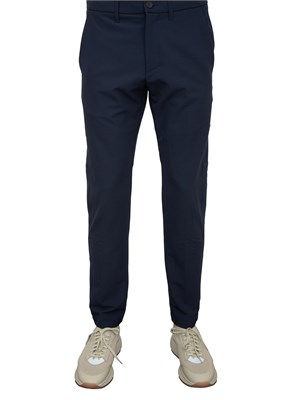 Pantaloni Boss slim fit in tessuto elasticizzato idrorepellente blu in UOMO