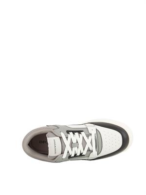Sneaker uomo Emporio Armani in pelle bianca con dettagli mesh a contrasto grigi in UOMO