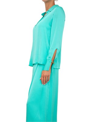 TWIN-SET Blusa verde acqua Twinset in raso martellato di viscosa con collo camicia in DONNA