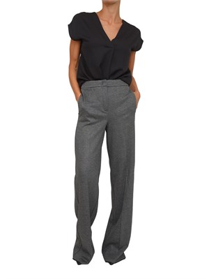 Blusa Marella in satin fluido nero con scollo V in DONNA
