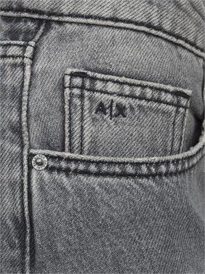 Jeans donna Armani Exchange modello loose in denim grigio con effetto délavé in DONNA