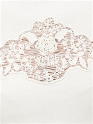 TWIN-SET T-shirt Twinset in jersey di cotone bianco panna con pizzo intarsiato in DONNA