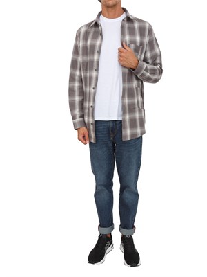 Camicia Armani Exchange regular fit in cotone spazzolato con fantasia check grigia in UOMO