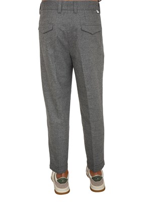 Pantaloni chino Paolo Pecora modello sartoriale in fresco lana grigio melange in UOMO
