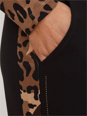 Pantaloni tuta donna Liu Jo in viscosa nera con banda animalier in DONNA