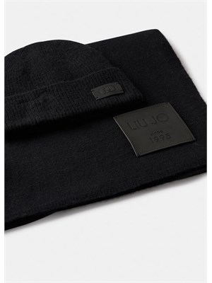 Set Liu Jo berretto e sciarpa in lana nera in DONNA