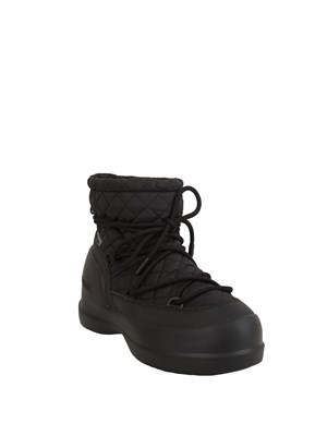 Stivali Mezzaluna Quilted Mid Moon Boot in tessuto nero in DONNA