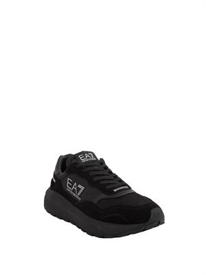 Sneakers uomo EA7 Emporio Armani in suede e tessuto nero in UOMO