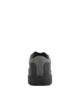 Sneakers uomo Armani Exchange in pelle nera in UOMO