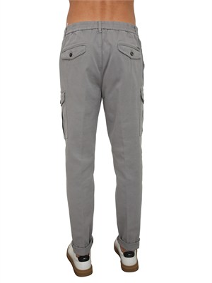 Pantalone Peserico uomo in gabardina di cotone grigio in UOMO
