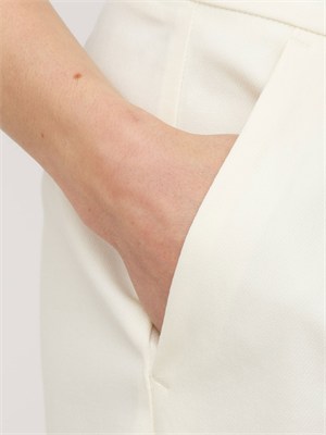 Shorts Ibldolmen iBlues in piquÉ di cotone bianco avorio in DONNA