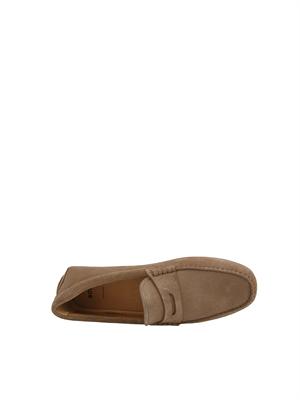 Mocassini Boss uomo in pelle scamosciata beige tortora in UOMO